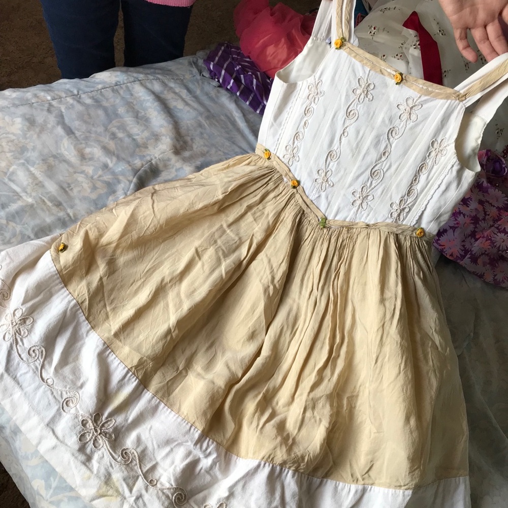 Girls vintage dress